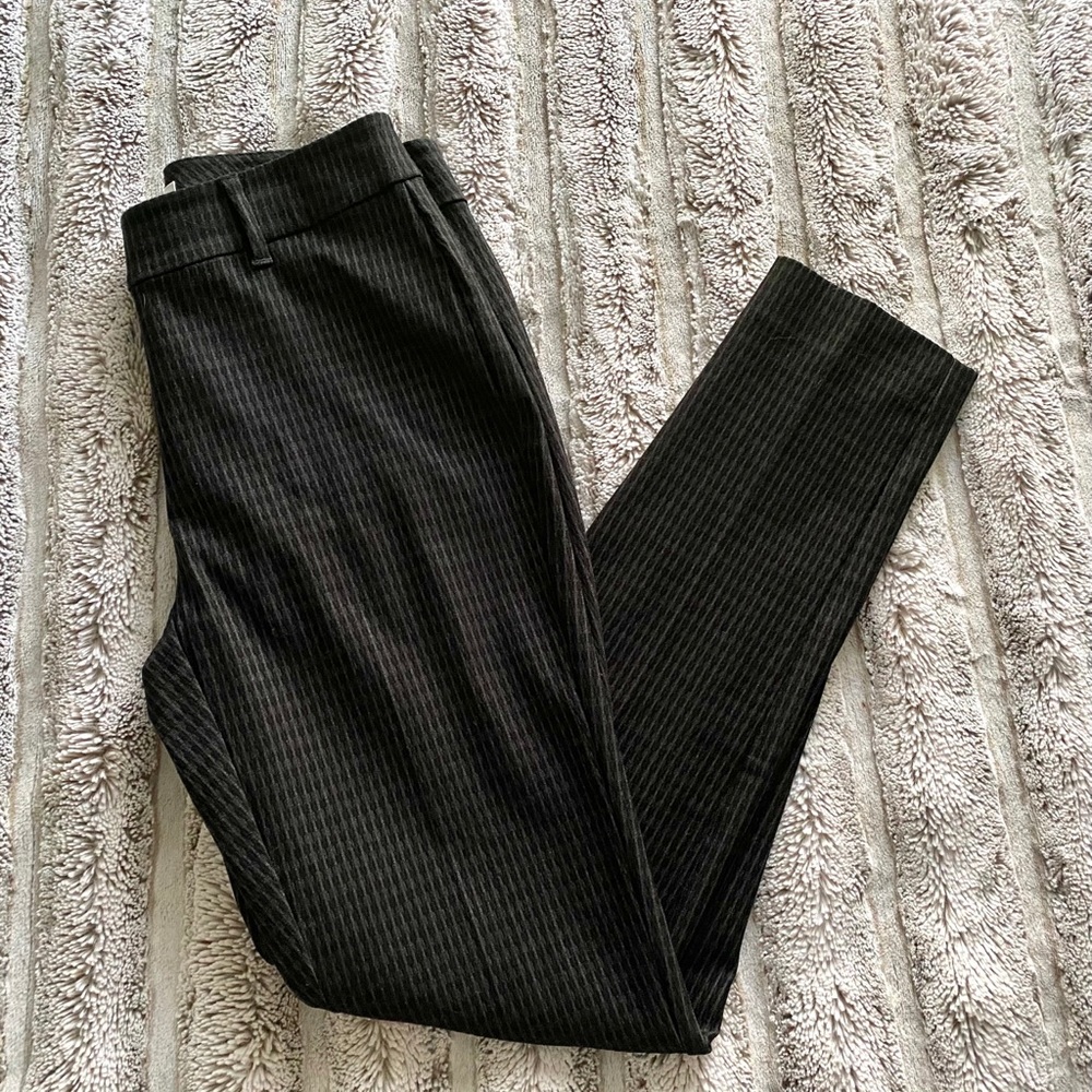 NWOT❗️WHBM Black Slim Ankle Trouser Pant